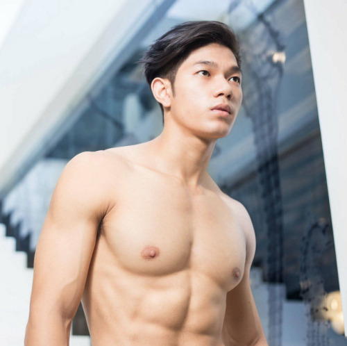 beewreborn:Those nips