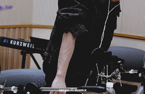 Wooyoung Showing His Veins