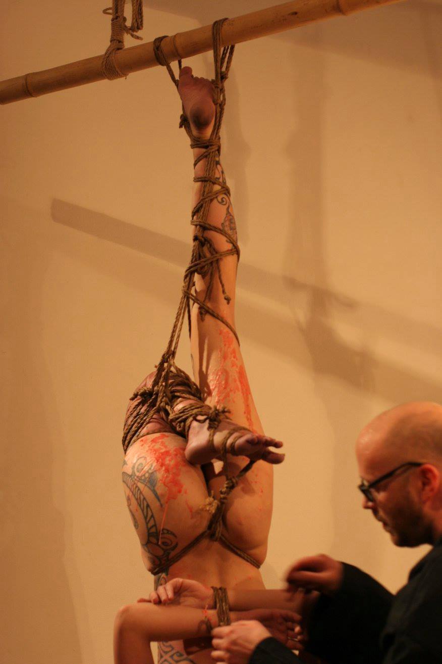 amaury-grisel-shibari:  Amaury Grisel Performing at “la place des cordes-Paris”