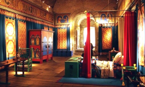 shredsandpatches:Here, have some more reproduction medieval interiors from Dover Castle. Sadly I don