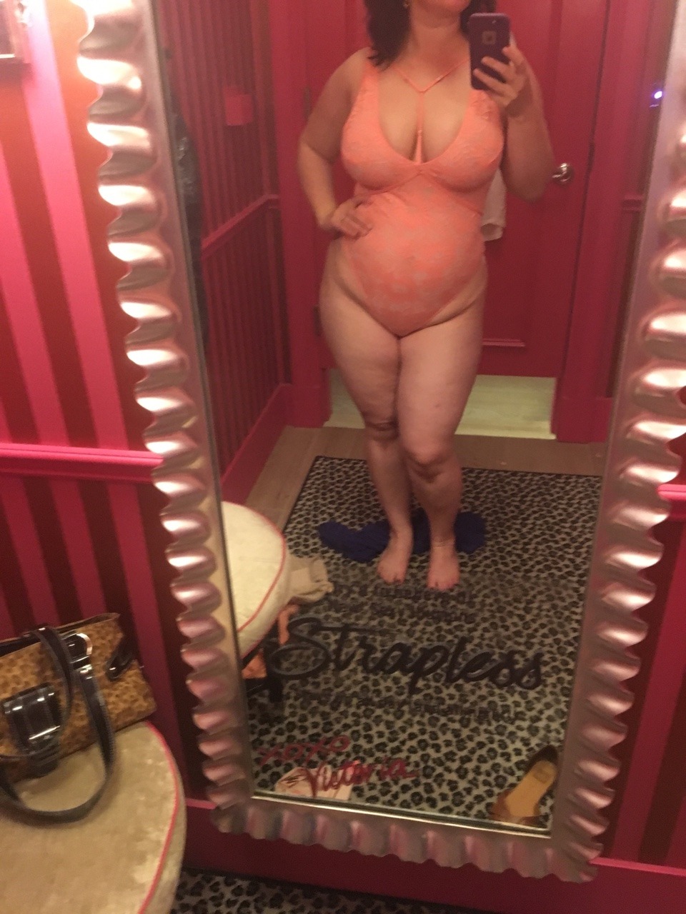 boobsbrewsnbones:Saucy!