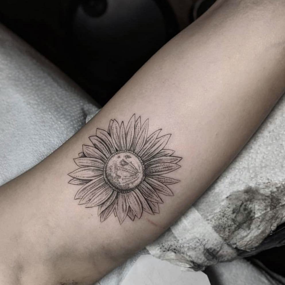 My sunflower and moon tattoo is all healed I think this is my third tattoo  by tattoo artist Natalia Exarkho private practice natattoo Kyiv  Ukraine The one closer to the wrist Home
