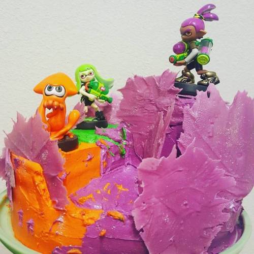 It’s a #nintendo #amiibo #splatoon #birthday #cake for an awesome 7 year old tomorrow, complet