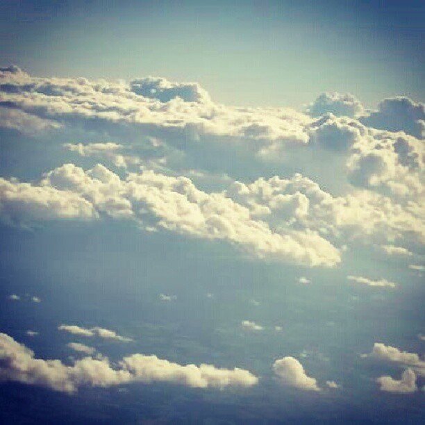 Minha prima tirou quando estávamos no avião :)