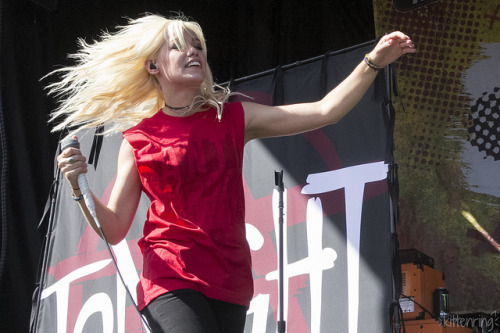 lovelyjennaxo:  Jenna McDougall by Katie Kettenring on Flickr.