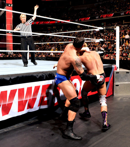 ohmybarrett:  RAW :: April,1st,13..Wade Barrett Vs Zack Ryder.