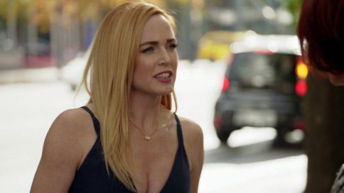  Caity LotzSupergirl 3x08 “Crisis On Earth X” Part 1 HD Screencaptures 