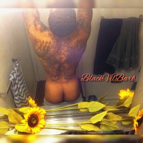 dominicanblackboy:  Damn pa sexy fat tatted ass got slim tasty dick between his legs!😍😍😍😍😍