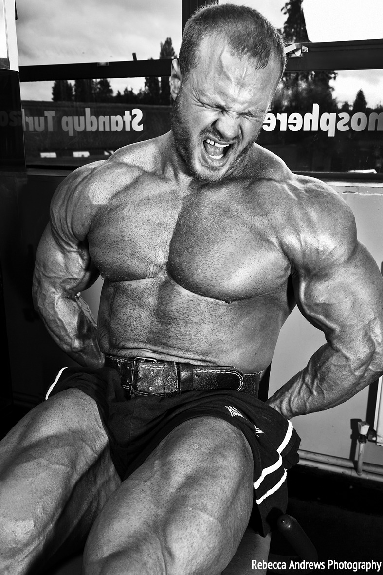 bigjoetex:  James Hollingshead 