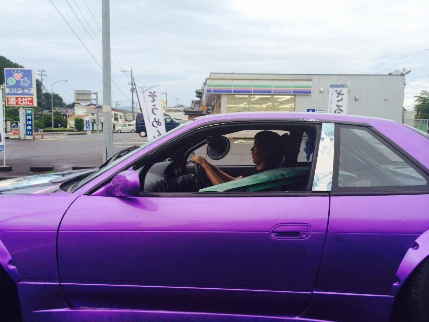 hakosukajapan:  atill:  formallysuited:  Miki Nyuu’s s13 ..  i love this color