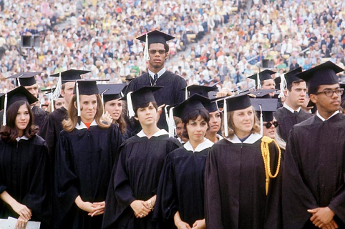 lowkeydickswinger:  belindapendragon:  bigchiefatl:  afro-glasses:  vintagesportspictures:  Kareem Abdul Jabbar graduating from UCLA (1969)  Bruh  Epic  Love it…   Fuck he’s tall