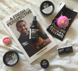 jewlsies:********* yay lush giveaway **************to enter:reblog this post once (multiple reblogs won’t help you so please don’t spam your followers)please be following me and justinlikes don’t count but can be used for bookmarkinggiveaway blogs