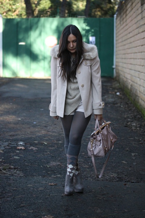 (via Only Shopping Blog - Fashion Blogger: Lovely cream outfit)