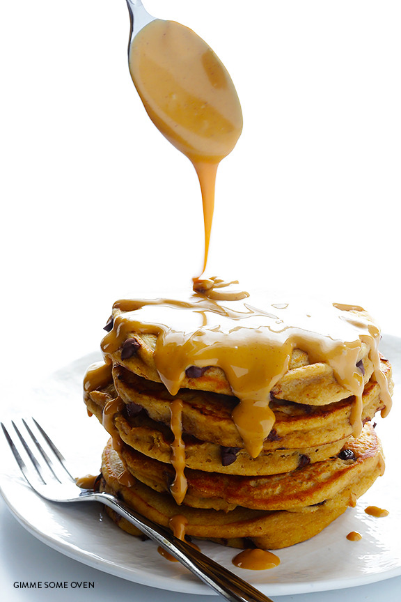 foodffs:  WHOLE WHEAT PEANUT BUTTER CHOCOLATE CHIP PANCAKESReally nice recipes. Every