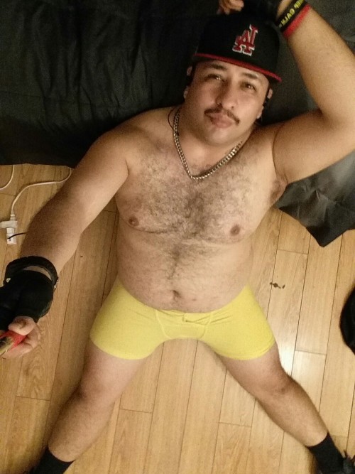 jay-braham:  no filter just me #TummyTuesday
