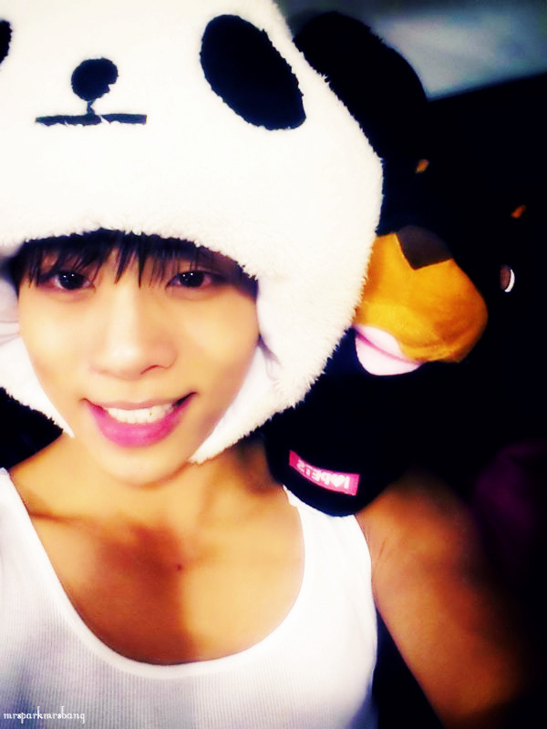 mrsparkmrsbang:   Jonghyun random selca edits    