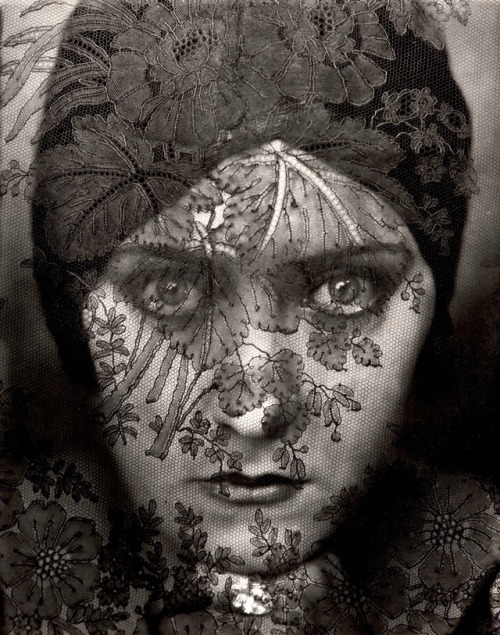 Porn photo summers-in-hollywood:Gloria Swanson, 1924.