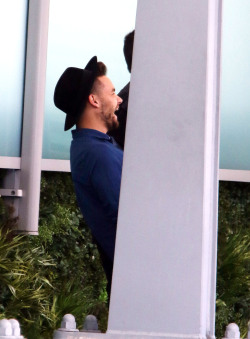 onedhqcentral:  Liam &amp; Niall Arriving Back in UK - May 19, 2015 (appreciatelouis)  