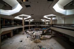 88floors:  Abandoned Shopping Malls 