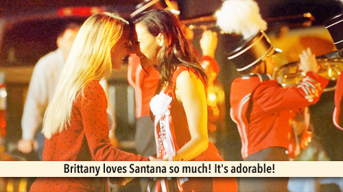 gleeksandtheirconfessions:  Brittany loves Santana so much! It’s adorable!