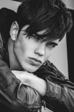 strangeforeignbeauty:  Sam Steele [ b&amp;w | male models | popular | facebook | twitter | google  | instagram ] 