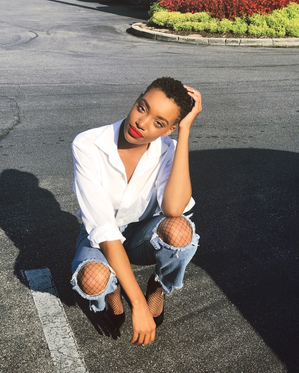 enlightenedsilverking:  ardentlydes:  happy blackout.  Omg you’re gorgeous 😍