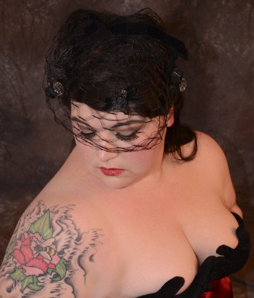 jasonab73:My wife’s 1st photo shoot. She has always wrestled with body image issues. When she surpri