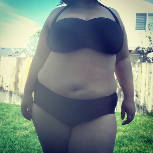 shialabeoufsgf:  First bathing suit I’ve had that shows my belly button since I was like 7