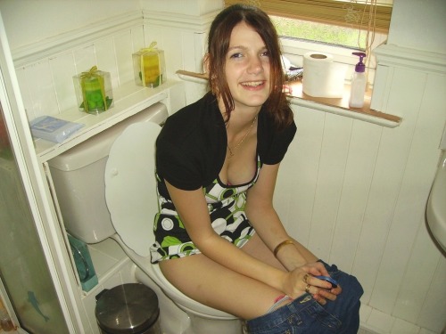 girls-on-the-toilet:  For more girls sitting on the toilet follow me/p> Click To Follow Click To 
