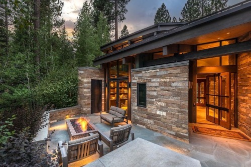 $11,495,000 / 8046 sq ft2011Truckee, California