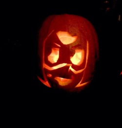 sapphire-the-crystal-gem:  I carved some