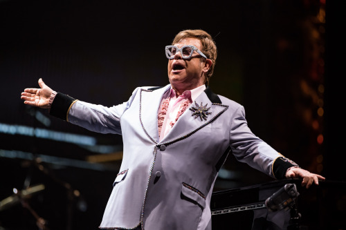 Wrapping up the final Farewell Yellow Brick Road show of 2019 in Sydney! www.eltonjohn.com/tours ✨: 