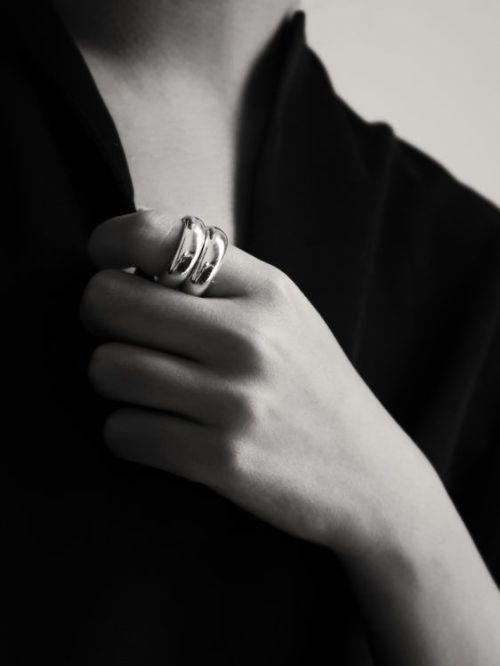 solo-soy-una-simple-terrenal:  Alma Stack Rings, Silver  Gorgeous bold but simple