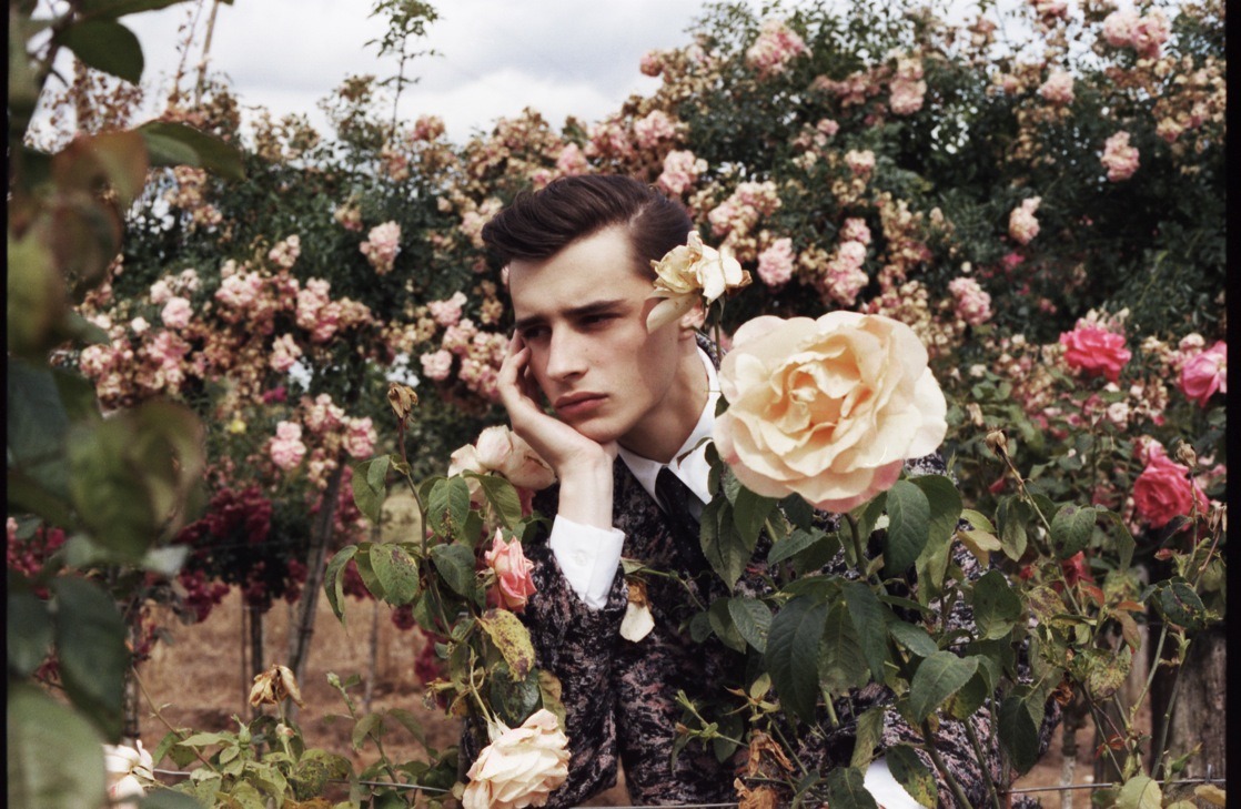 rosythumbelina:  Adrien Sahores by Cécile Bortoletti 