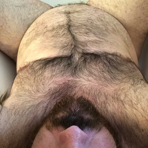 chubbybearaz:Relaxing…