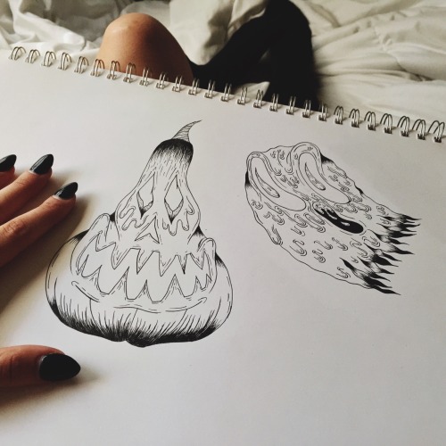 bobaliciousbby:  Starting some spoopy stuff 🎃👻🍂