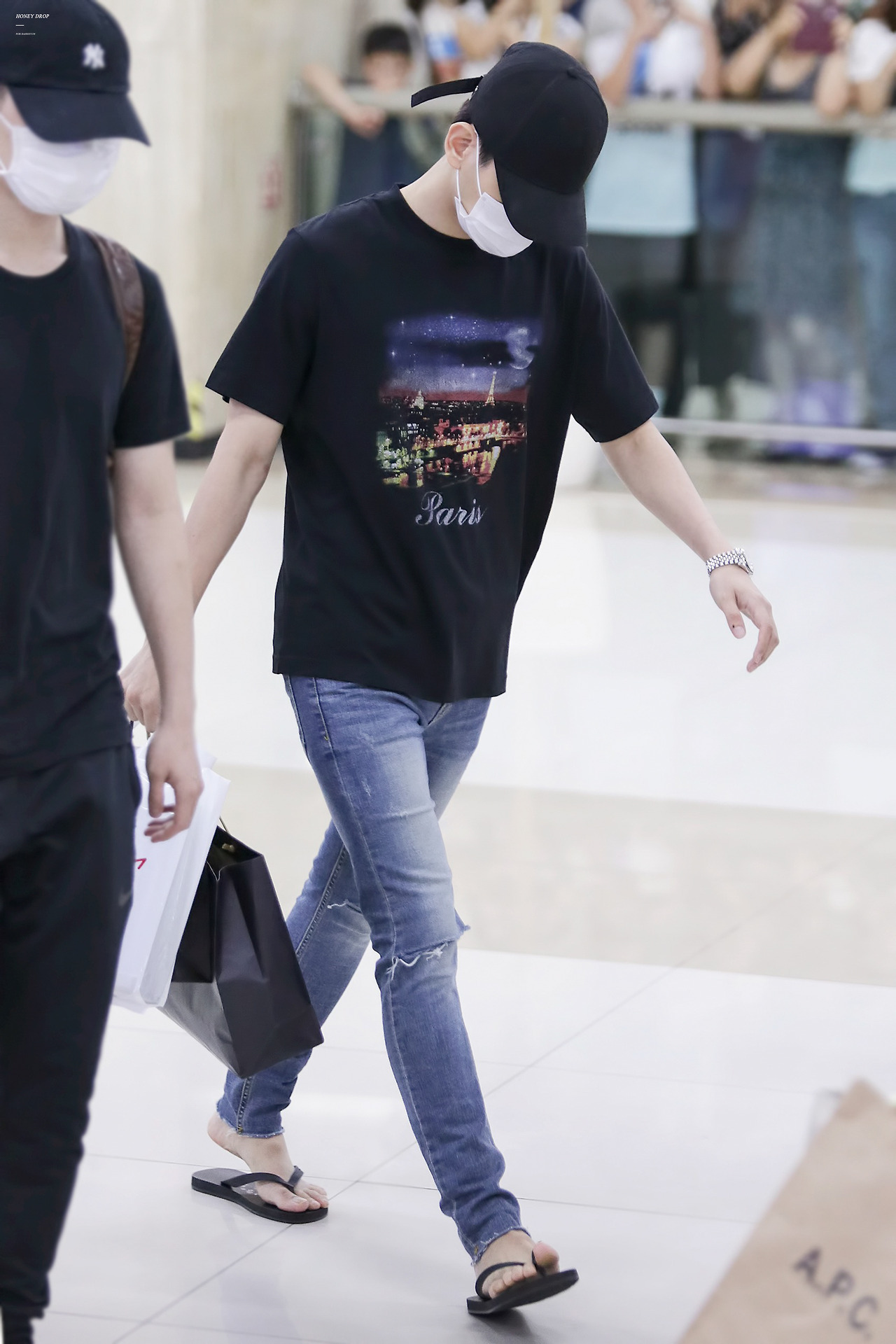 EXO Baekhyun airport fashion at Gimpo Airport... - Korean Celebrities  fashion