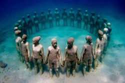 gail-a:  Cancun Underwater Museum- A series of sculpture by Jason deCaires Taylor placed underwater off the coast of Isla de Mujeres and Cancun, Mexico 