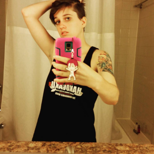 vertigoats:  tagged by iambickilometer for summer selfies.  it’s basically just cosplay tests i’ve done and like one pic of myself lmao #oopsthey/their 