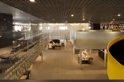 Livraria da Vila, Cidade Jardim Mall, São Paulo, Brazil,Designed by Isay Weinfeld