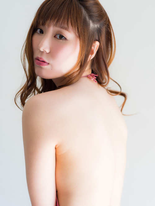 nisseboxx:  Kaneko Shiori - strictly GIRL  sabra.net strictly 2015.05.14 