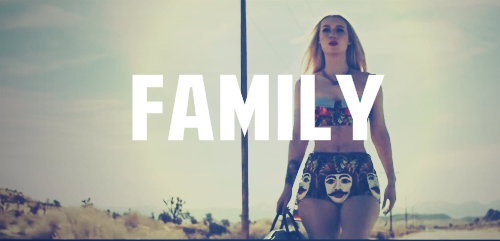 blancoes:  NO MONEY NO FAMILY SIXTEEN IN THE MIDDLE OF MIAMI