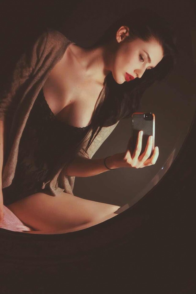american-hustler:  Molly | http://Molmillerr.tumblr.com ^