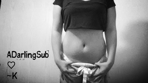 adarlingsub:  A request for a body photo.  Absolutely loving my curves in this! Thank you for the request! ♡ ~K