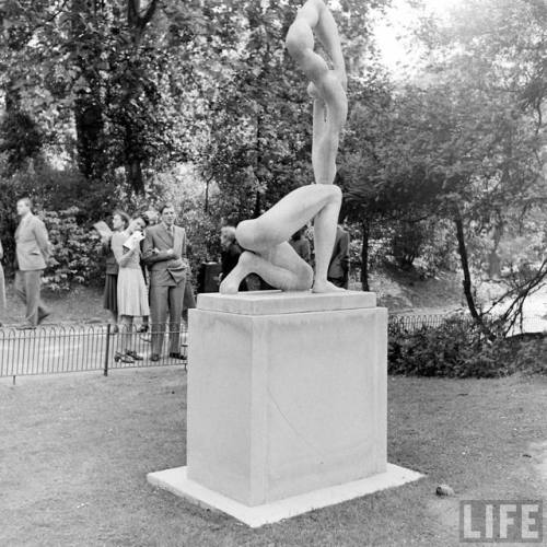 Battersea Park sculpture exhibit(William J. Smuits. 1948)