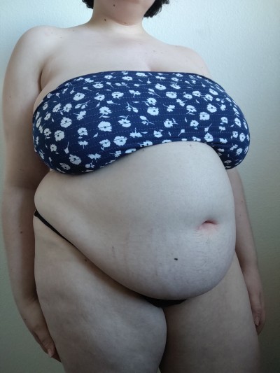 softcuddlekitty:My belly is hanging a bit porn pictures