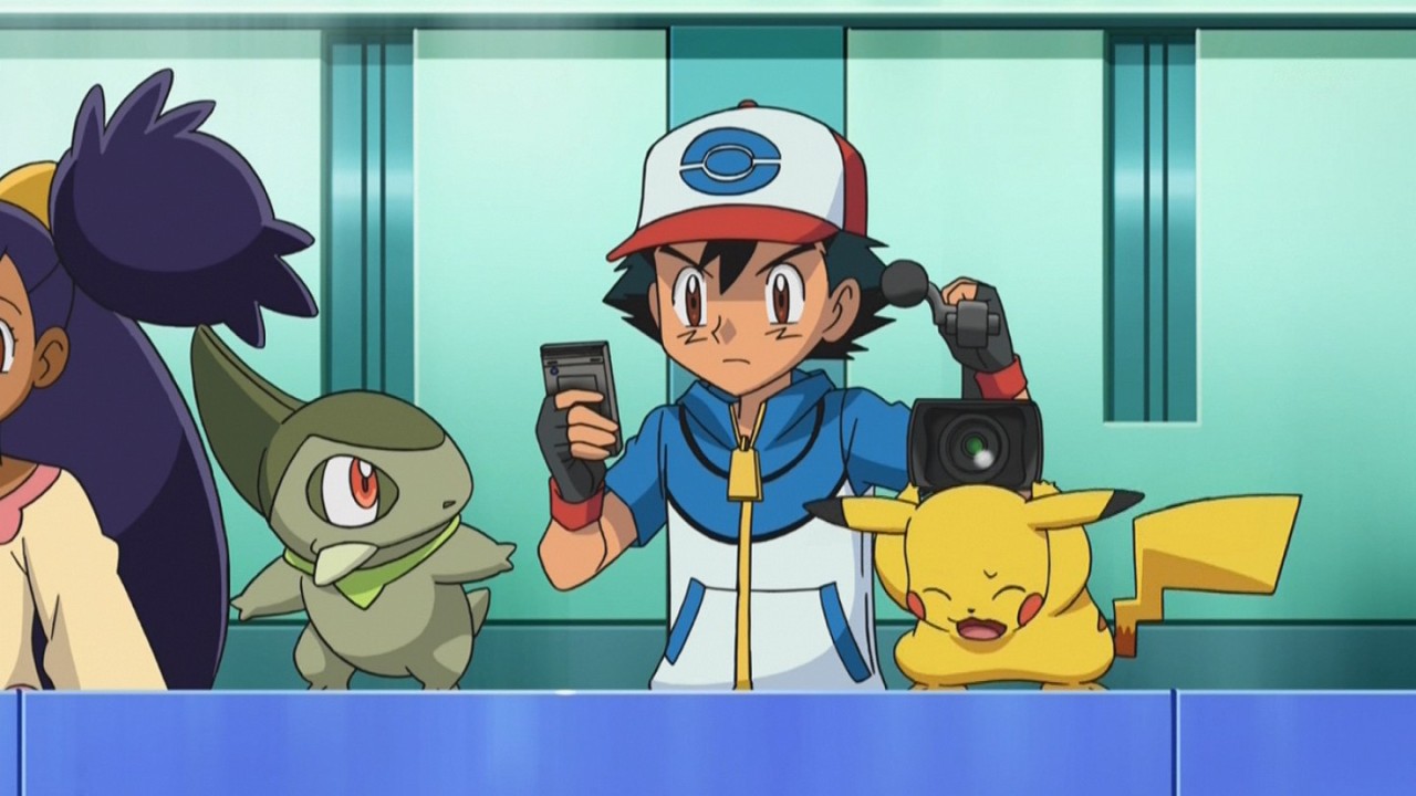 chatsy88:  Out of context this would look like Ash is filming something with an expensive