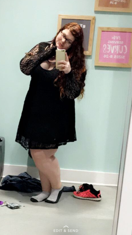 chubby-bunnies:How you gonna be fat & love your body? Just like thisCome say hi, show some love 