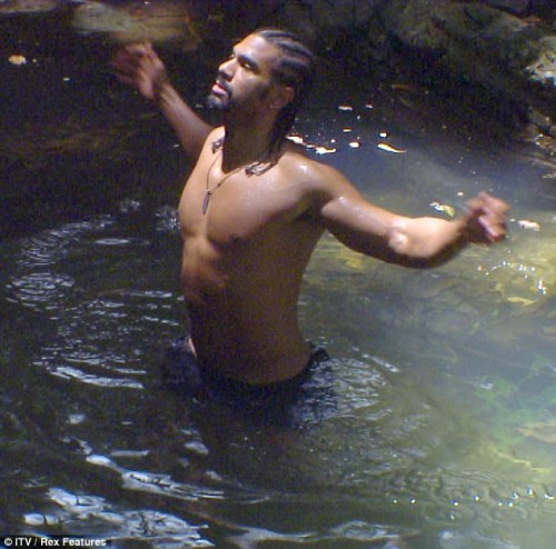dominicanblackboy:  A hot wet moment outside wit sexy hot naked ass David Haye!😍😍😍😍