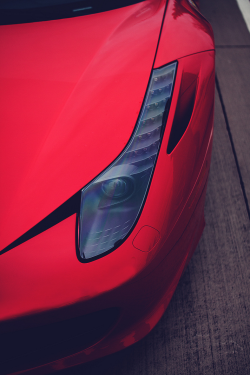 wearevanity:  Chrome Red LP690 Charger